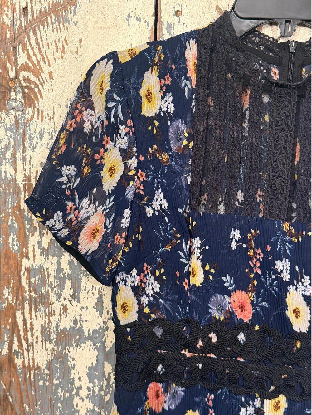 Anthropologie Foxiedox Women's Floral Dress, size XS - Picture 4 of 9